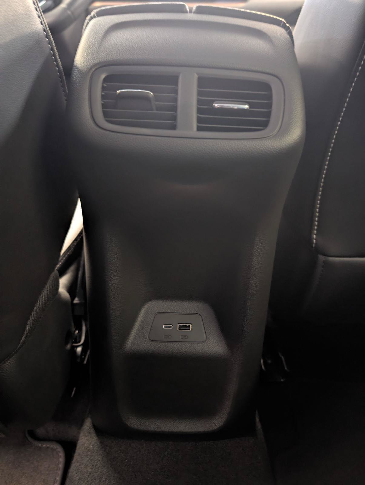 Used 2025 Buick Envision Sport Touring AWD/4WD image 23