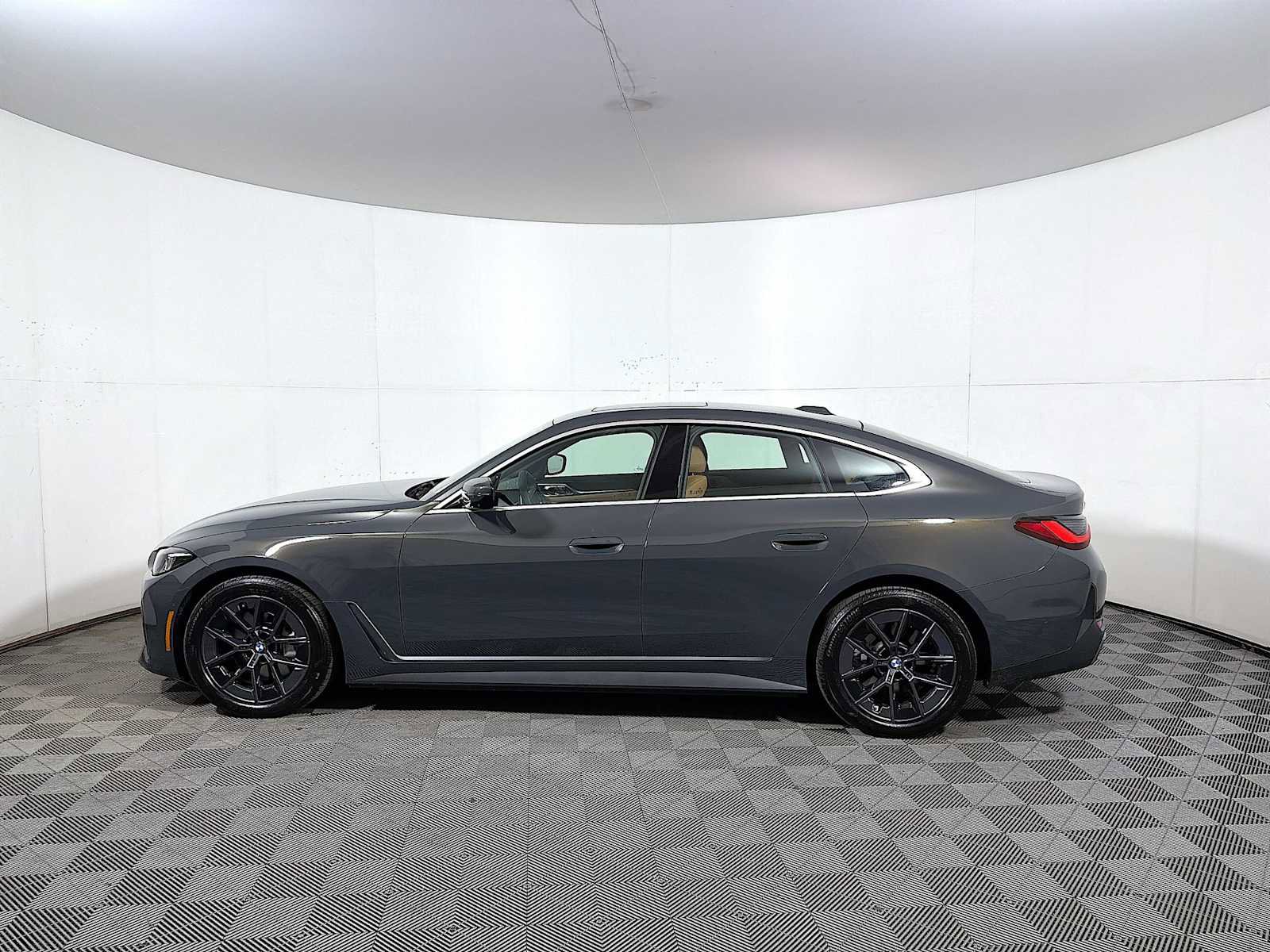 Used 2025 BMW i4 eDrive40 w/ Premium Package image 4