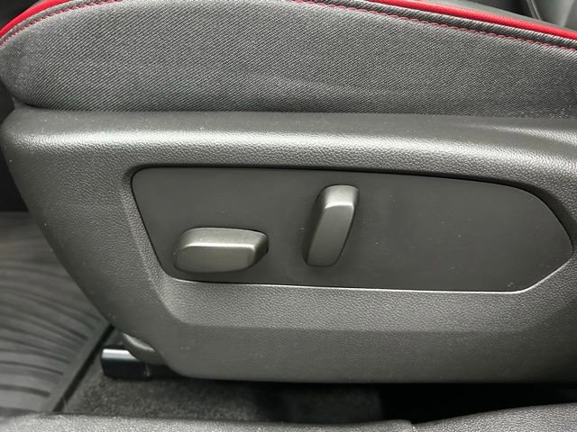 Used 2023 Buick Envision Essence w/ Sport Touring Package image 10