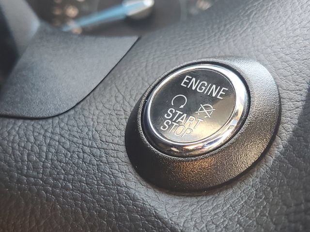 Used 2014 Ford Focus Titanium w/ Luxury Package FWD image 20