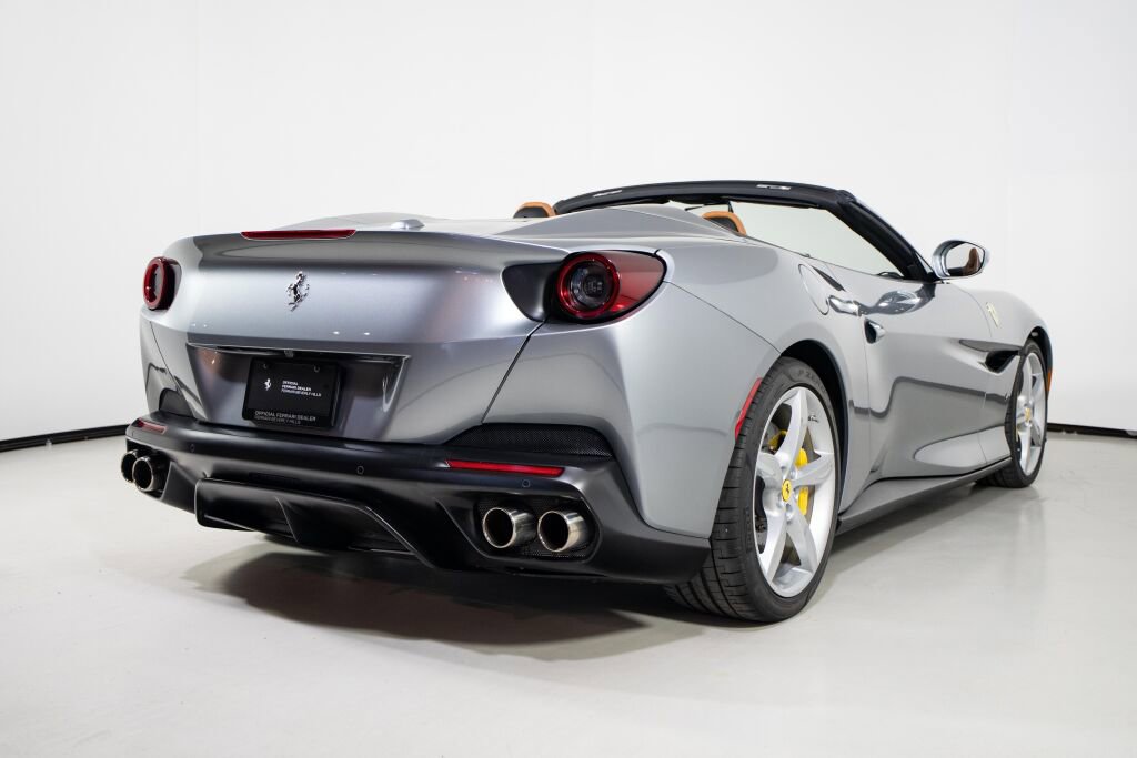 Used 2019 Ferrari Portofino image 11