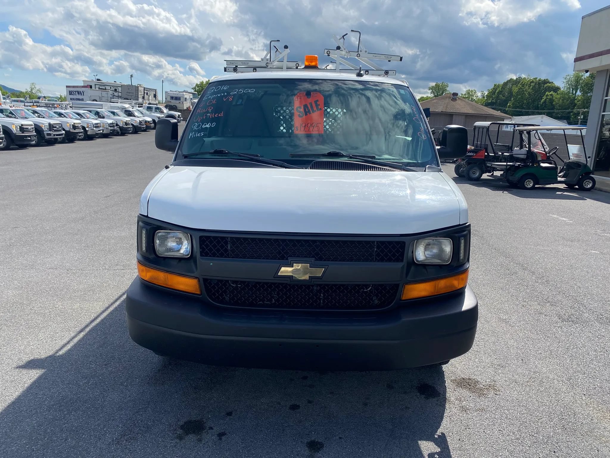 Used 2016 Chevrolet Express 2500 Extended RWD image 2