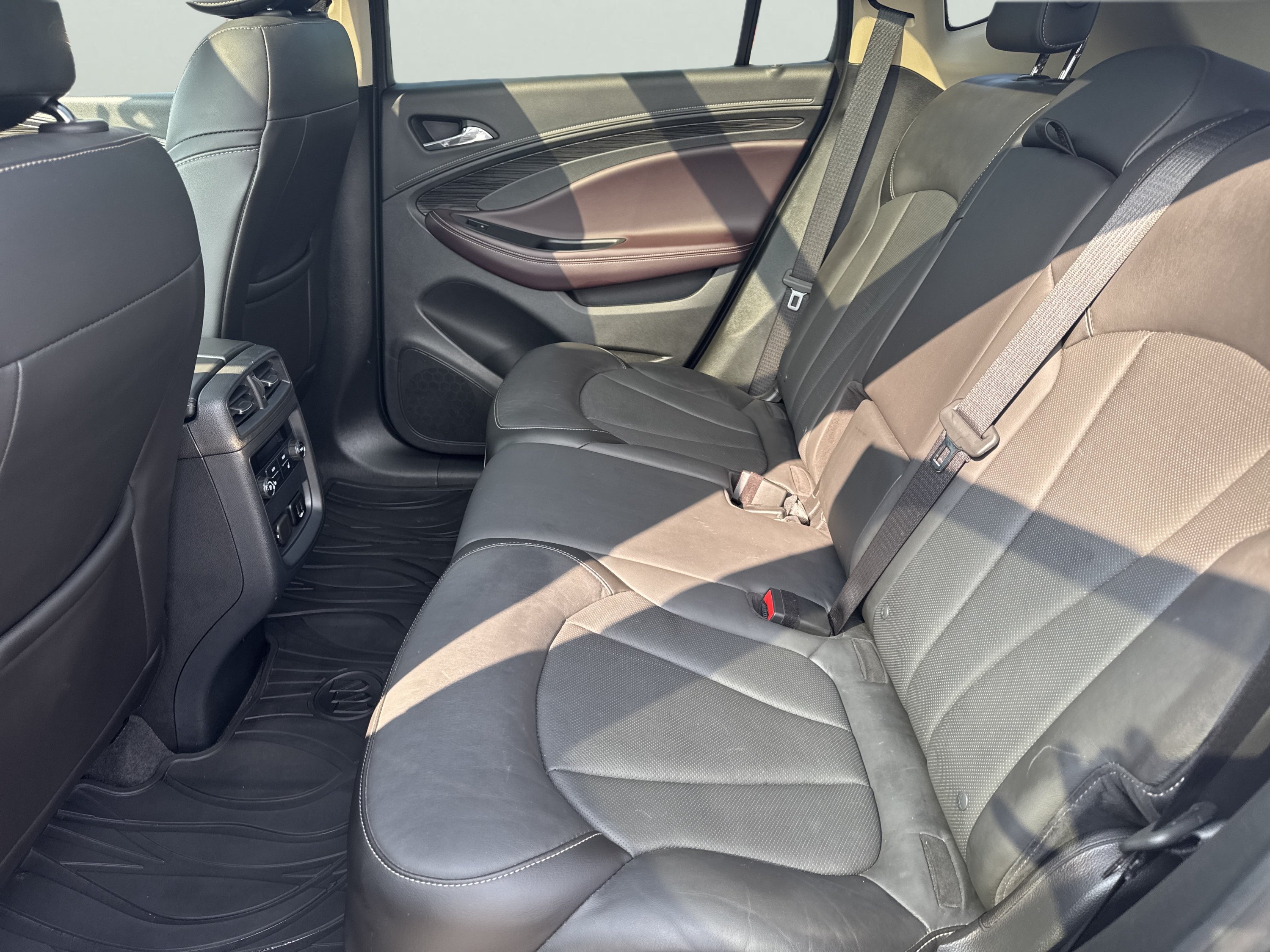 Used 2017 Buick Envision Premium AWD/4WD image 18