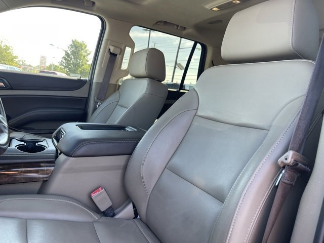 Used 2019 Chevrolet Tahoe LT w/ Luxury Package image 18