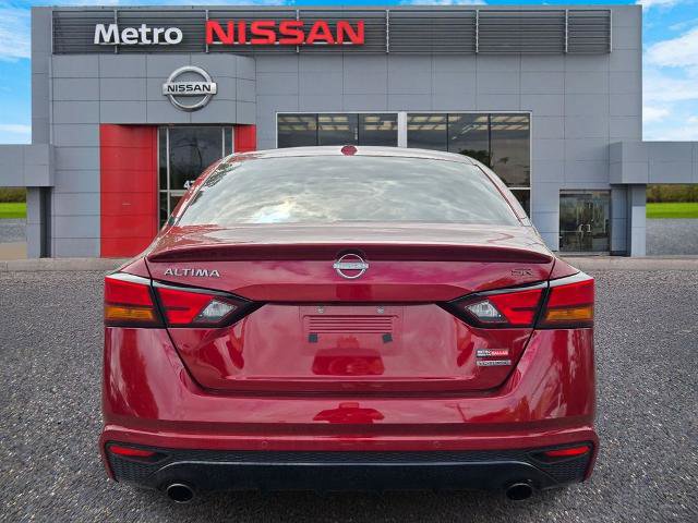 Certified 2024 Nissan Altima 2.0 SR FWD image 5