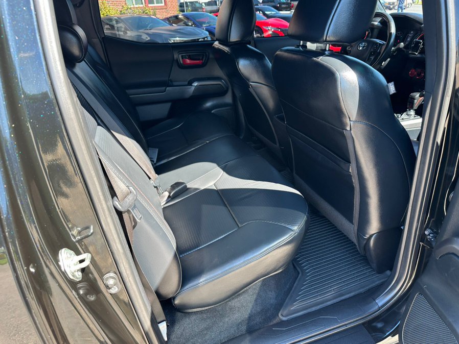 Used 2018 Toyota Tacoma TRD Pro AWD/4WD image 16