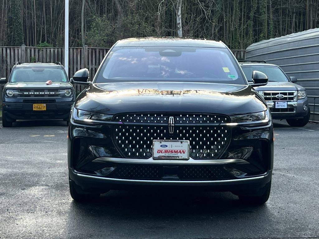 Used 2026 Lincoln Nautilus Premier w/ Equipment Group 102A image 2