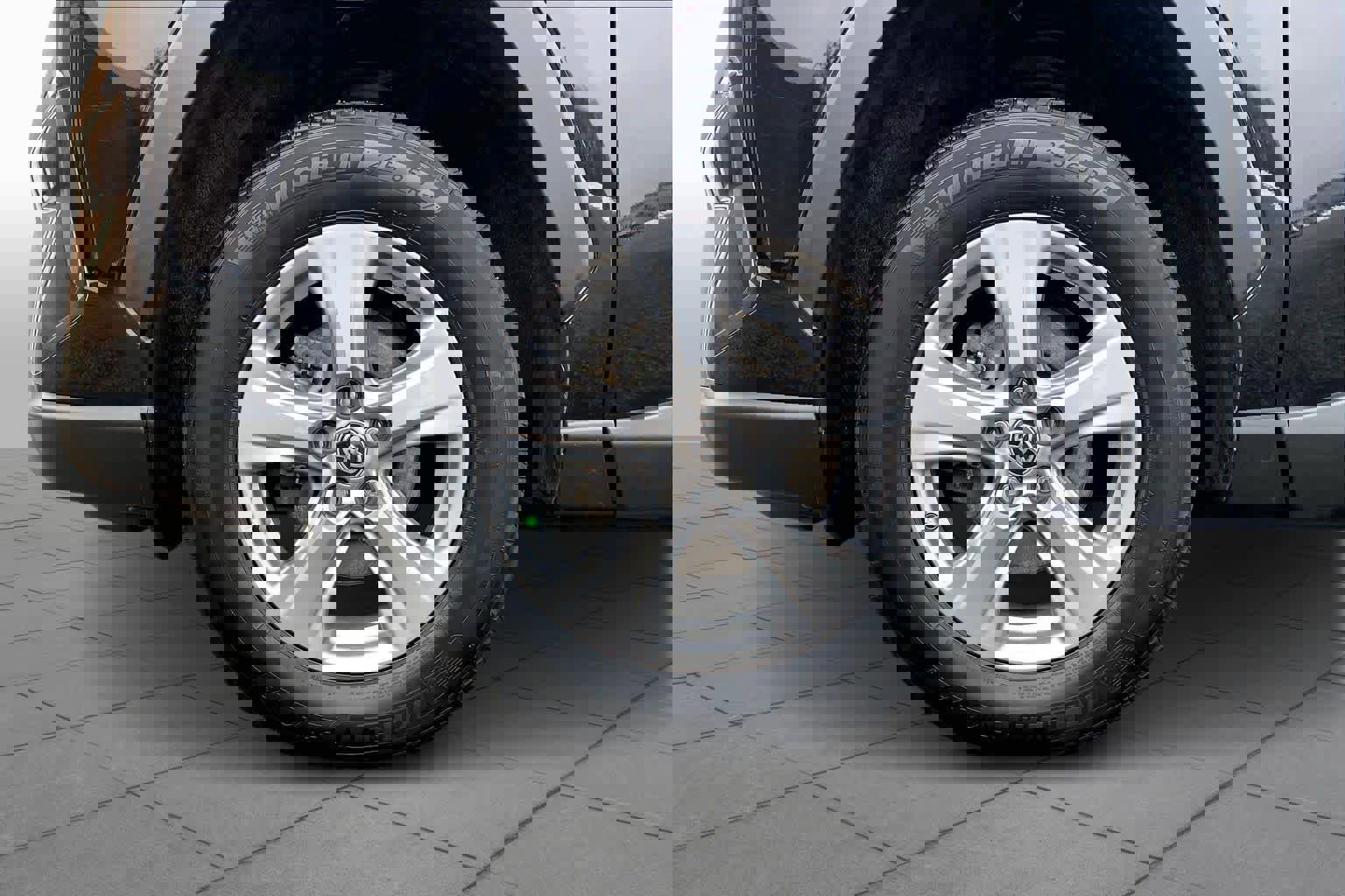 Used 2023 Toyota RAV4 XLE w/ Convenience Package image 10