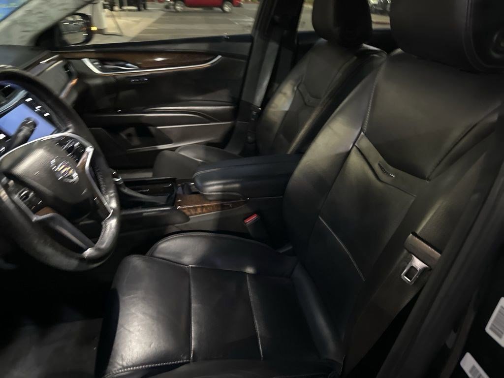 Used 2015 Cadillac XTS Luxury FWD image 9