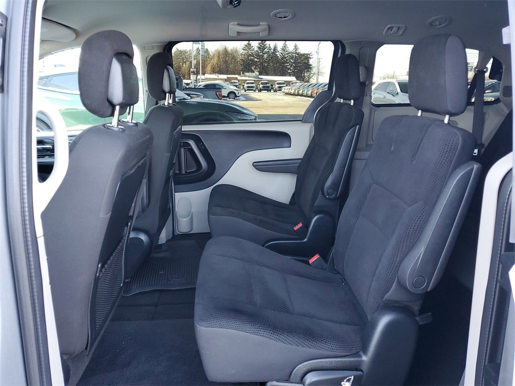 Used 2020 Dodge Grand Caravan SE image 23