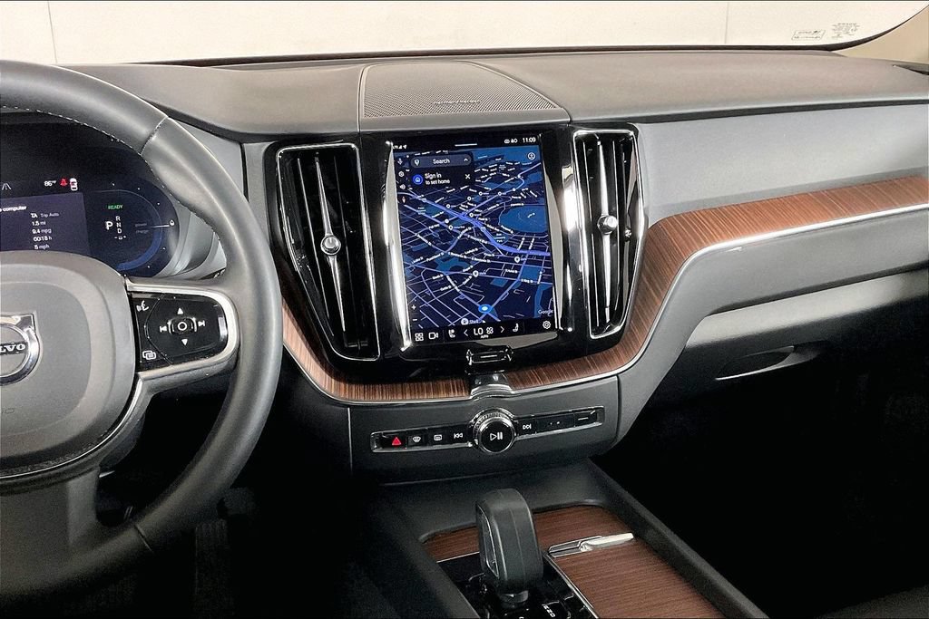 Used 2023 Volvo XC60 T8 Plus AWD/4WD image 5