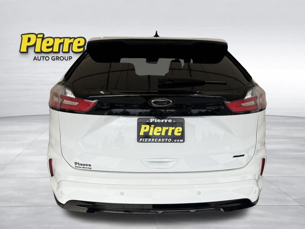 Used 2022 Ford Edge SE w/ Black Appearance Package image 3