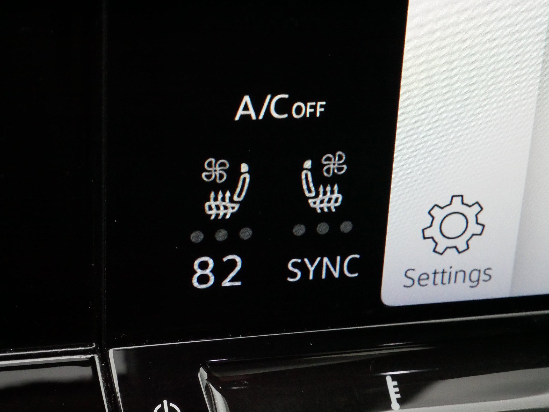 Certified 2024 Volkswagen Atlas SE image 30