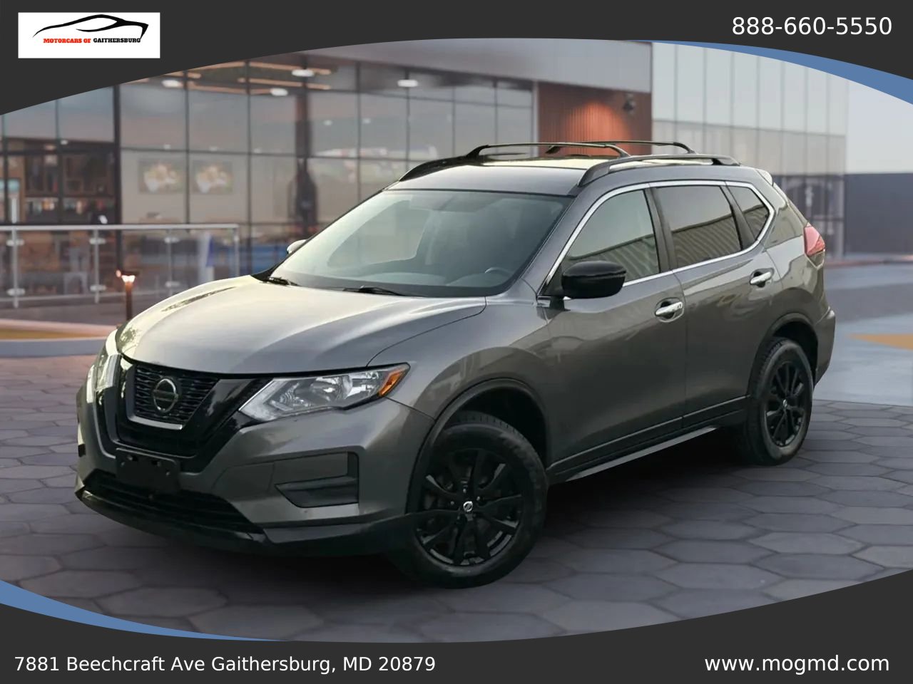 Used 2018 Nissan Rogue SV AWD/4WD image 1