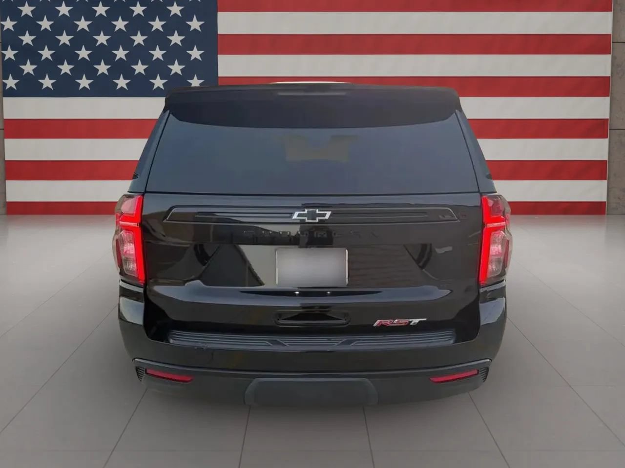 Used 2024 Chevrolet Suburban RST RWD image 7