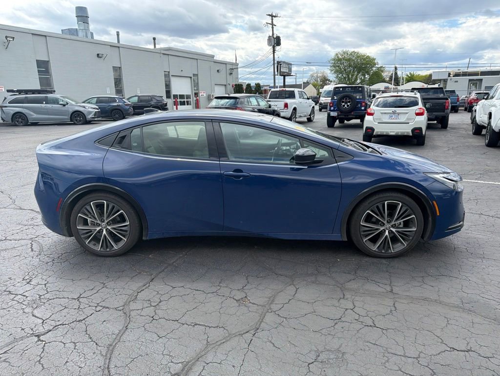 Used 2024 Toyota Prius Limited w/ Limited Premium Package FWD image 5