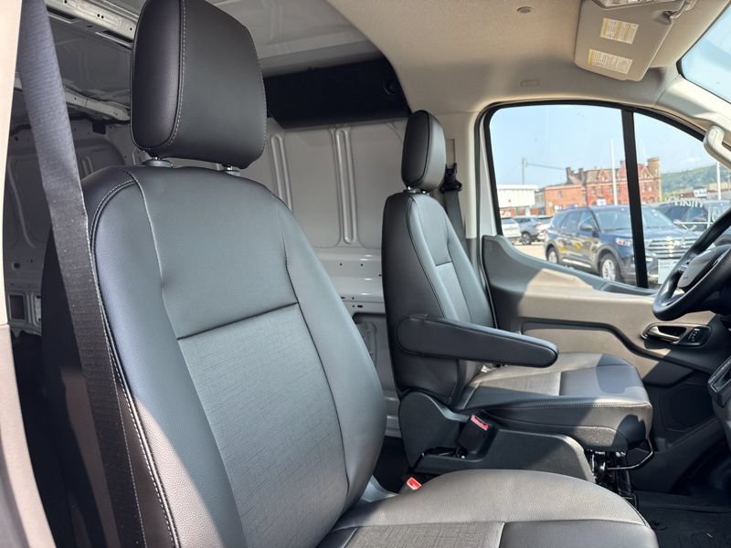 New 2025 Ford Transit 350 Low Roof RWD image 13
