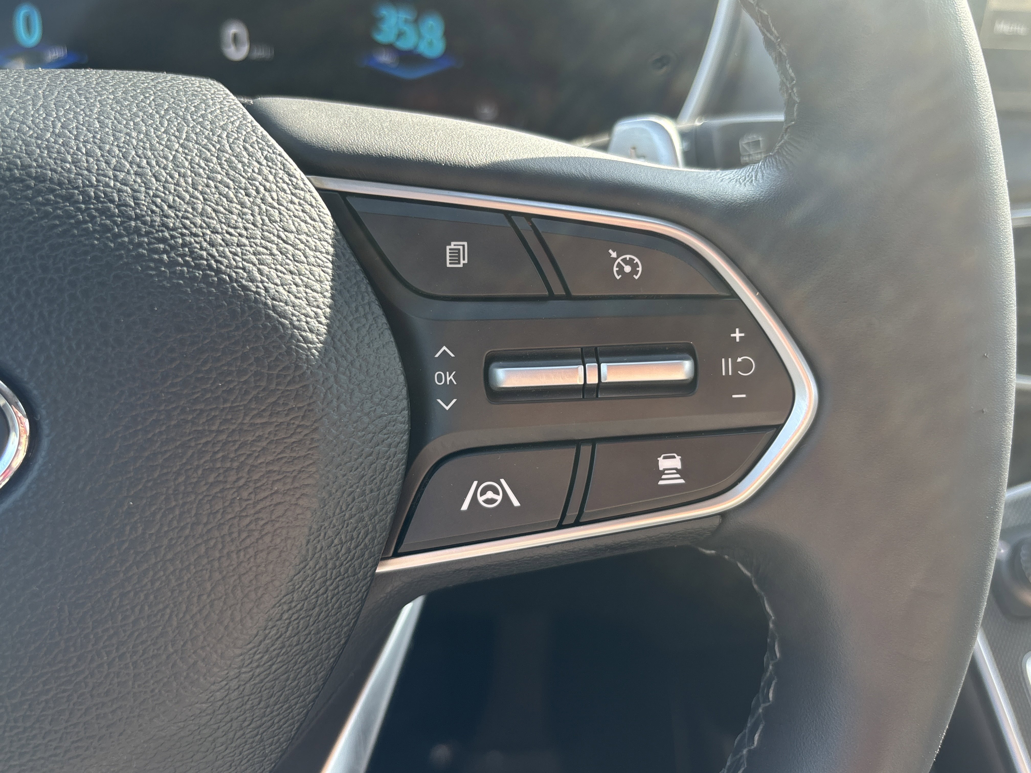 Used 2023 Hyundai Santa Fe Limited image 31