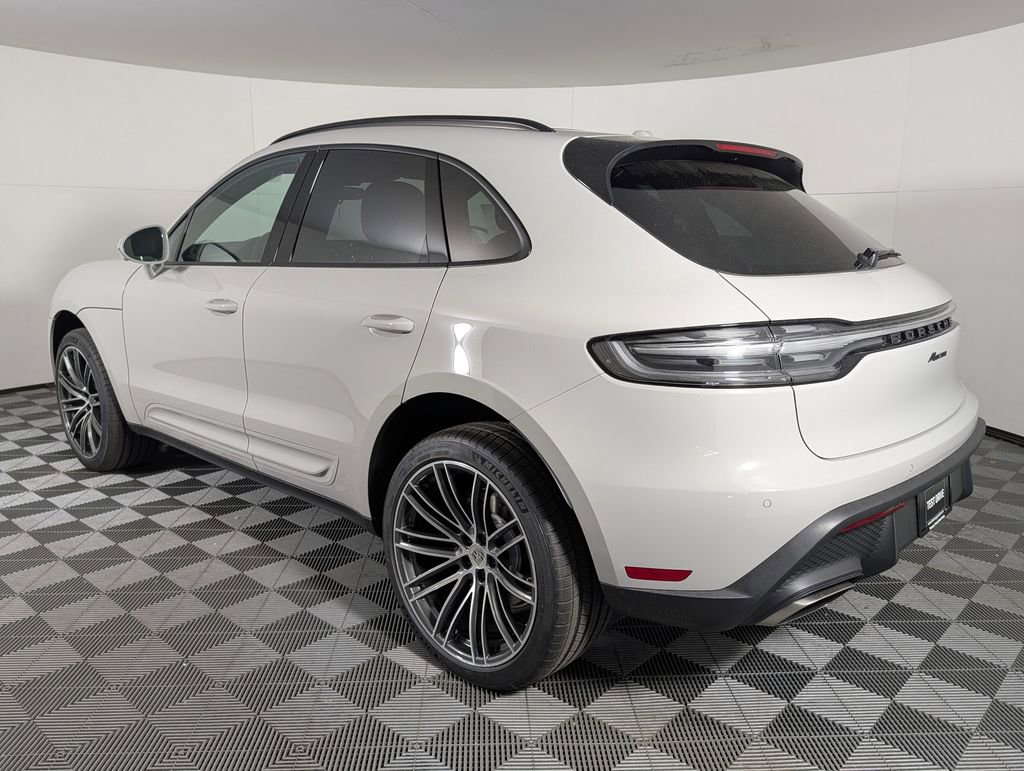 New 2026 Porsche Macan image 3