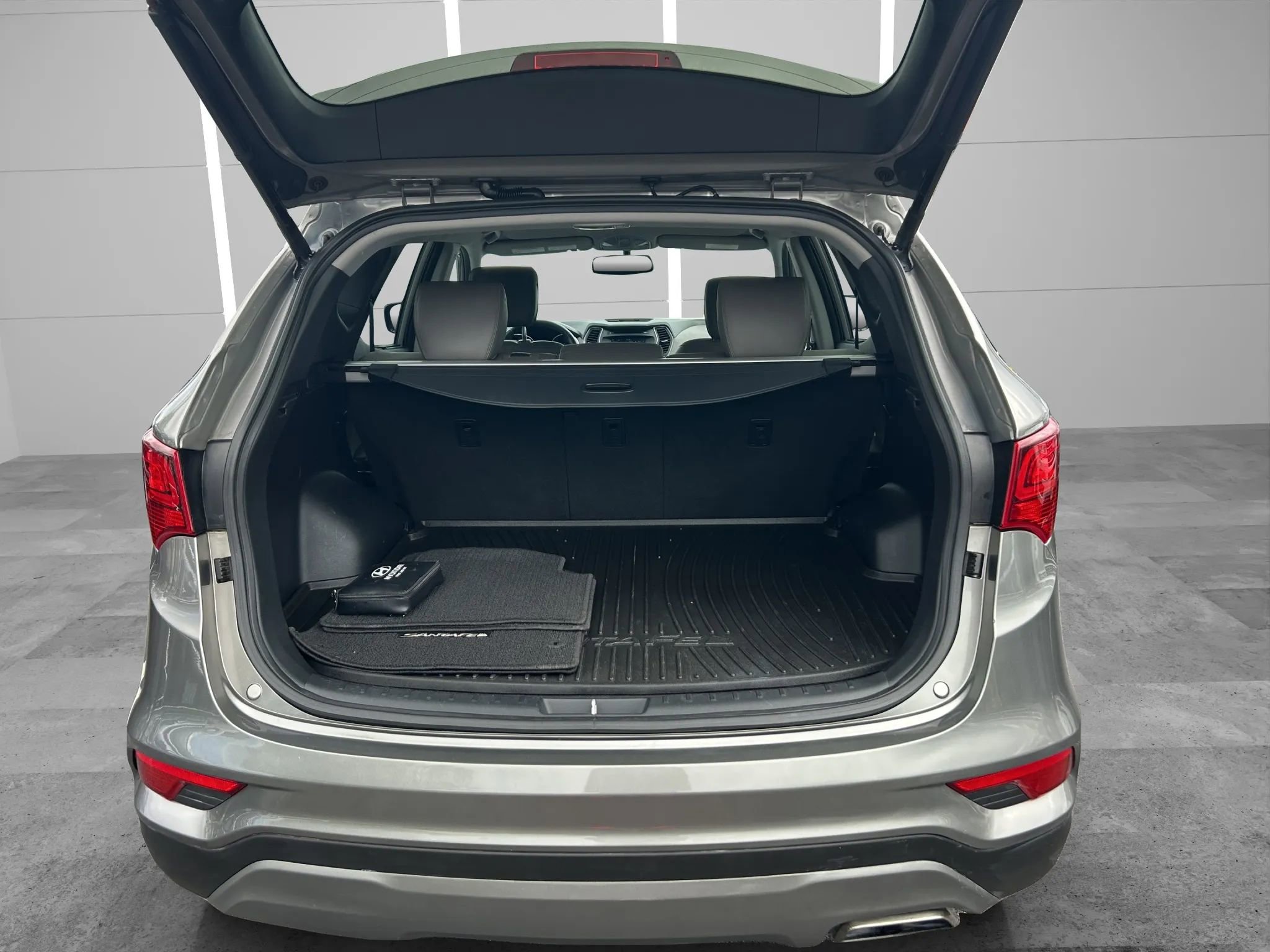 Used 2017 Hyundai Santa Fe Sport image 10