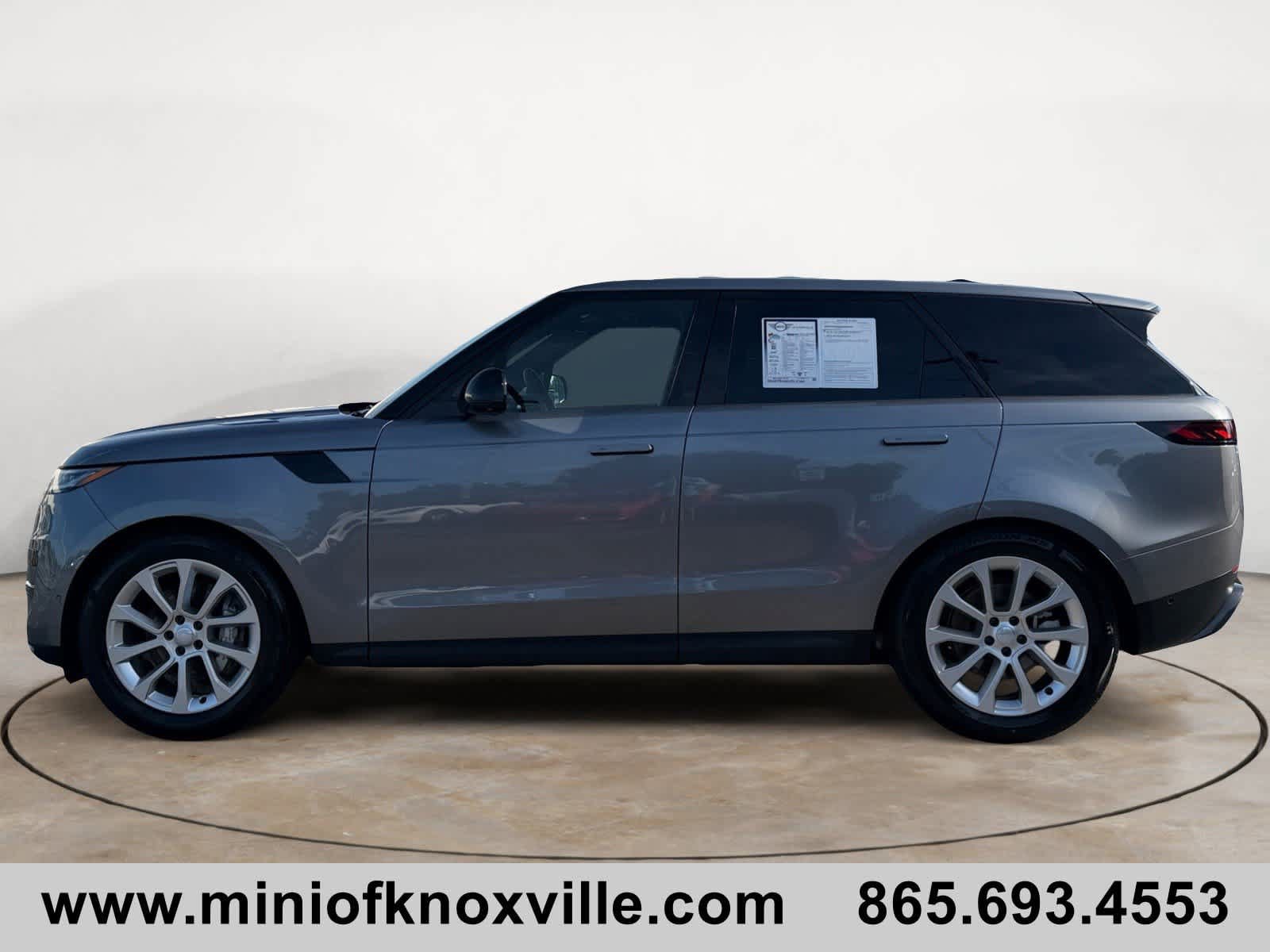 Used 2025 Land Rover Range Rover Sport SE AWD/4WD image 6