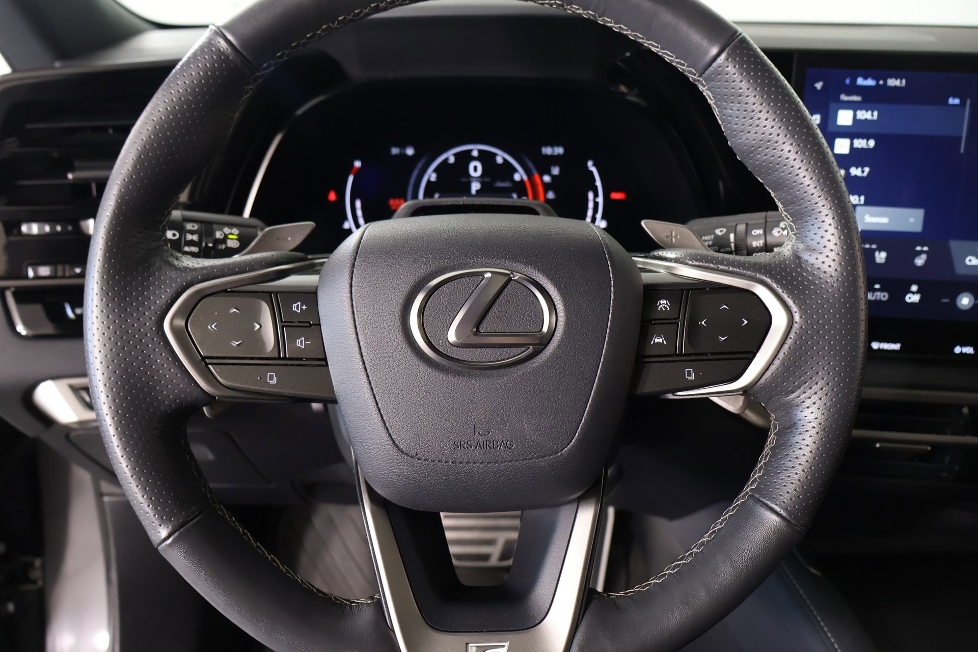 Used 2024 Lexus RX 350 F Sport w/ Convenience Package image 3