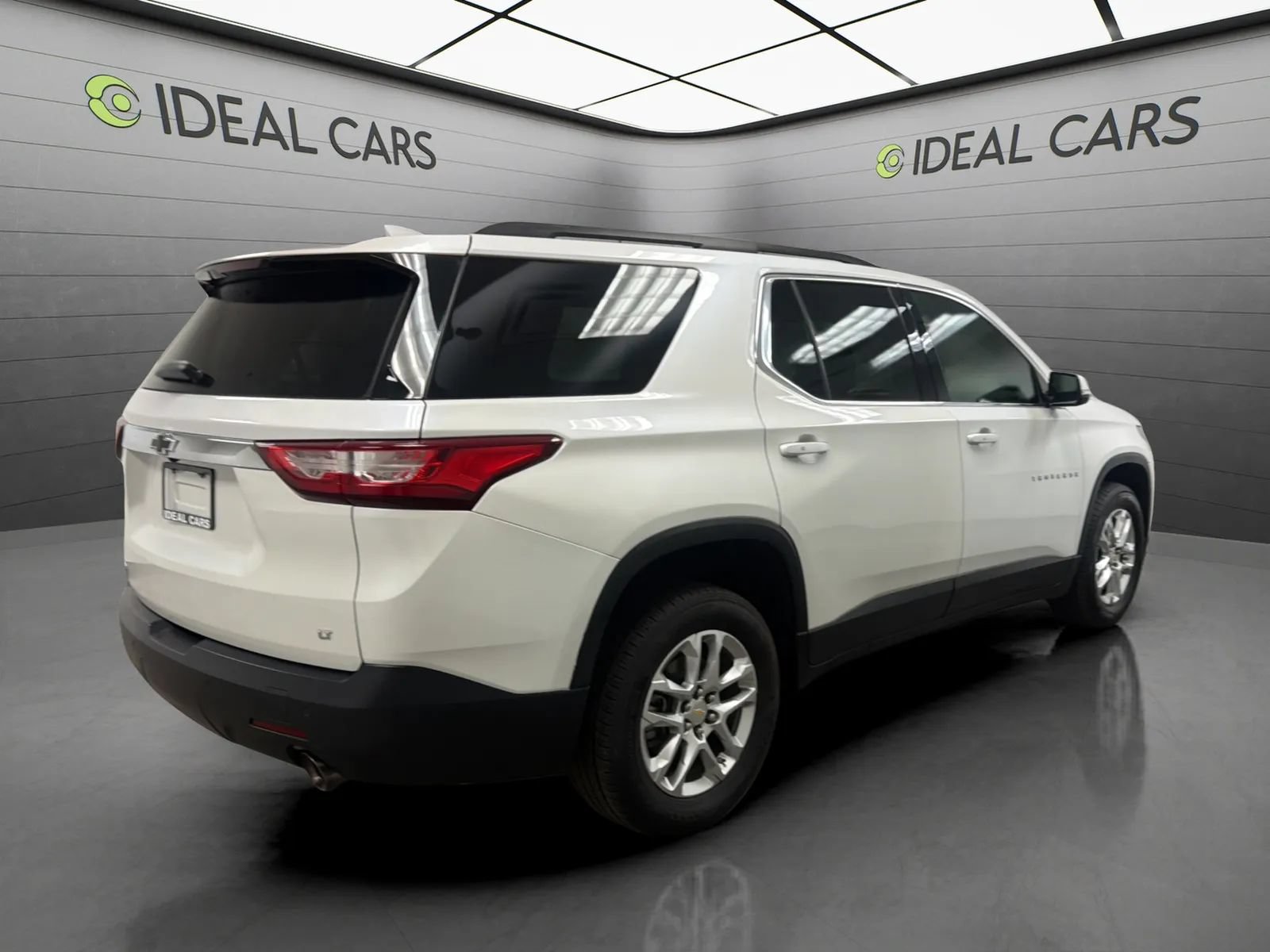Used 2019 Chevrolet Traverse LT FWD image 5