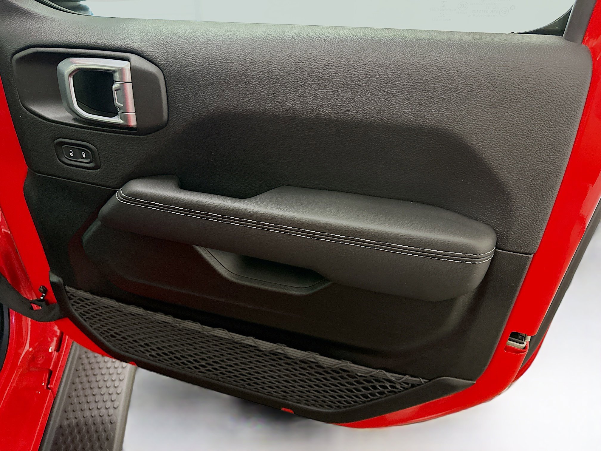 Used 2022 Jeep Wrangler Sahara w/ Cold Weather Group image 33