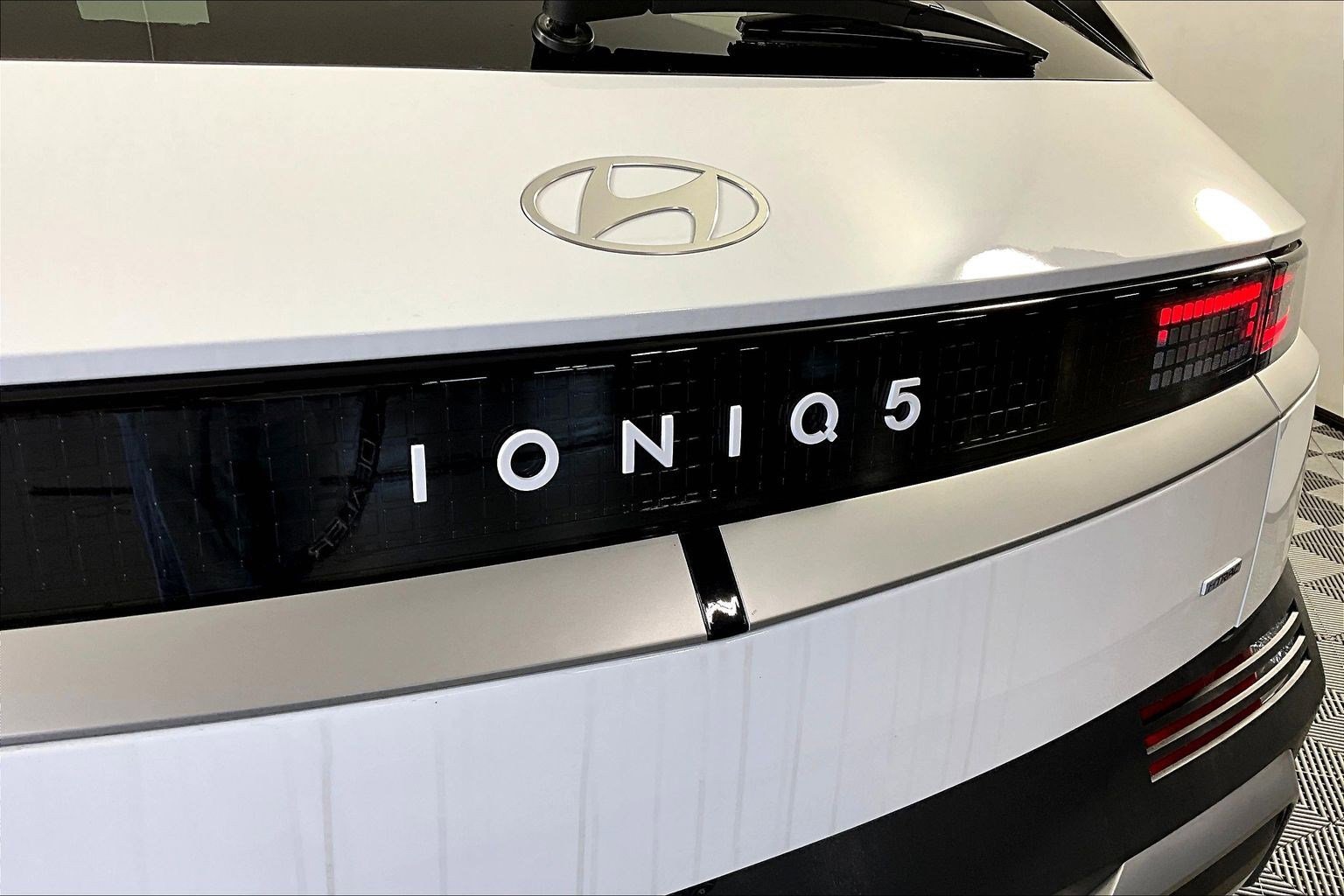 New 2026 Hyundai Ioniq 5 SEL AWD/4WD image 13