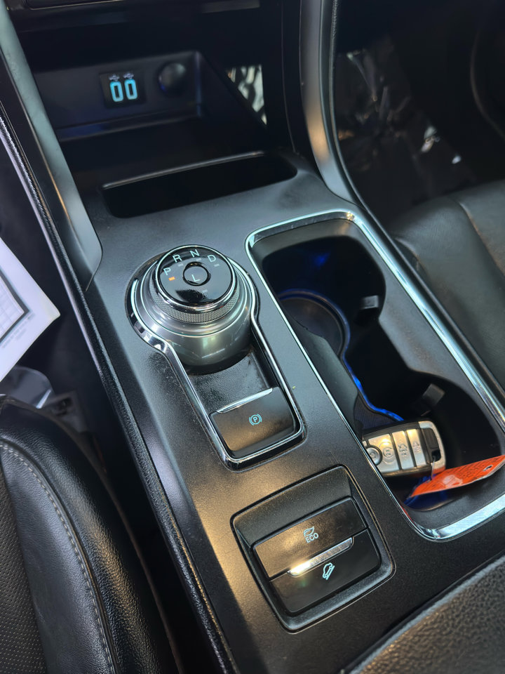 Used 2020 Ford Fusion Titanium image 27