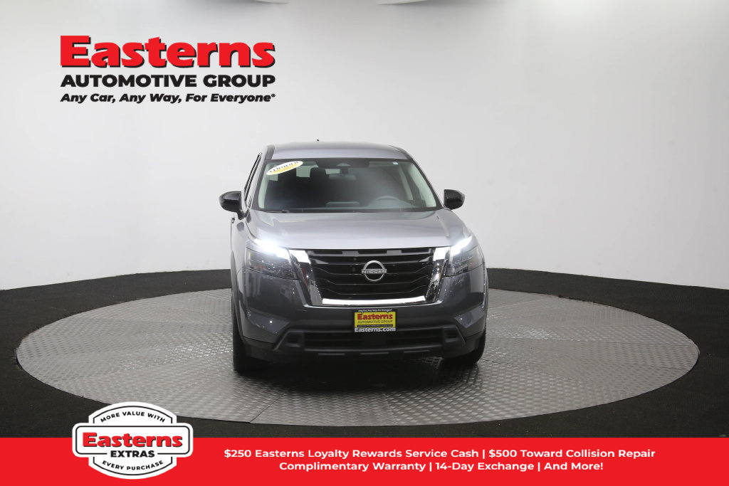 Used 2024 Nissan Pathfinder S AWD/4WD image 56