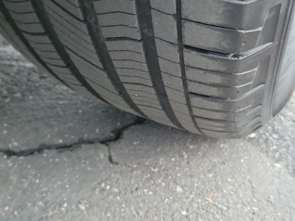 Used 2024 Jeep Grand Cherokee Limited image 30