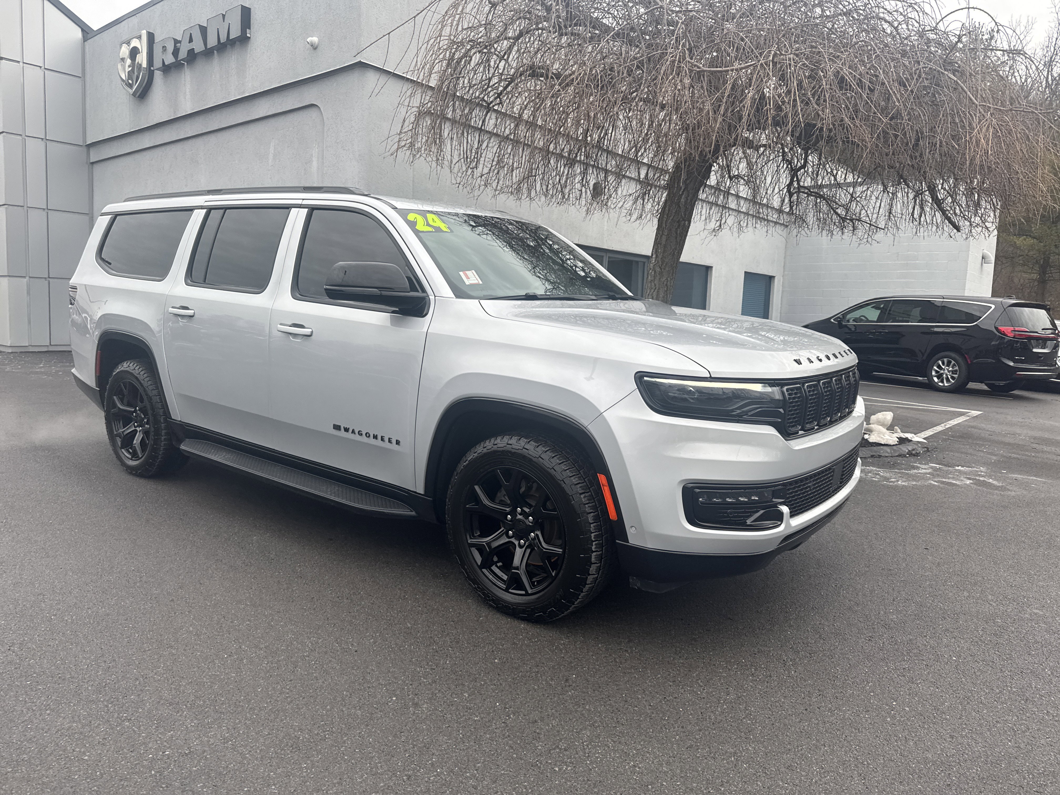 Used 2024 Jeep Wagoneer L Series II