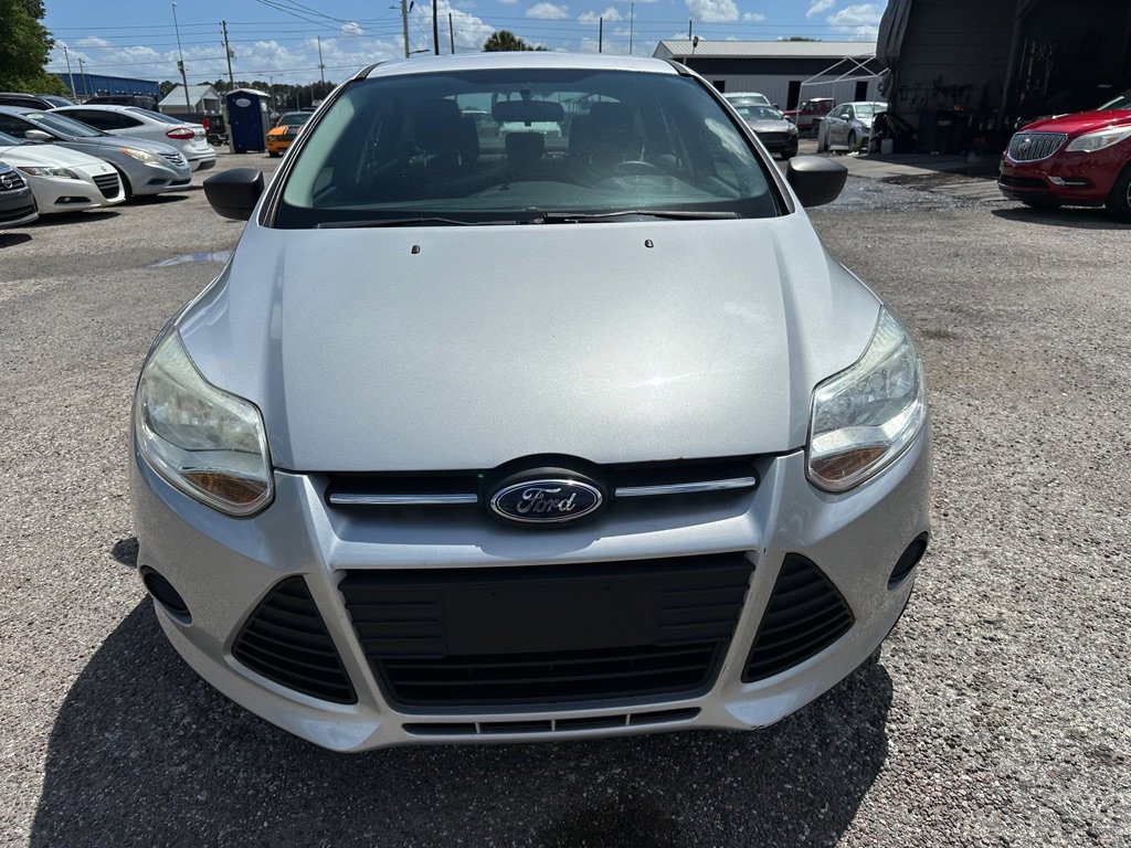 Used 2013 Ford Focus S FWD image 2