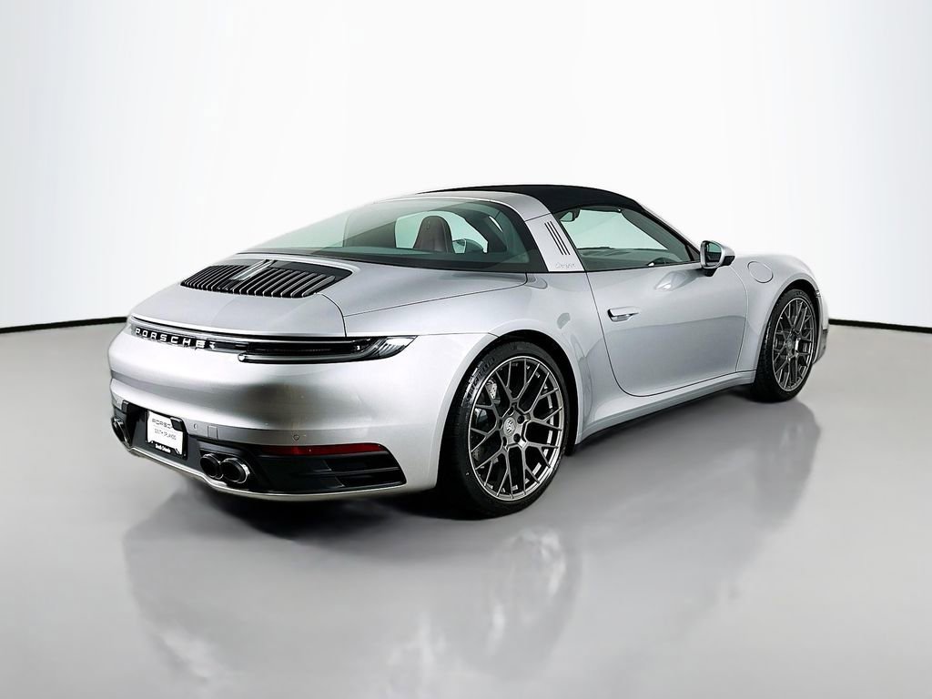 Certified 2024 Porsche 911 Targa 4 AWD/4WD image 9