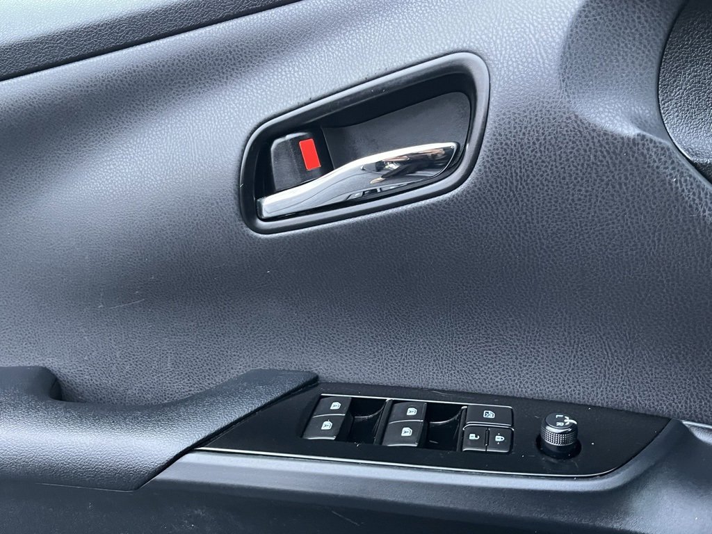 Used 2017 Toyota Prius Two image 9