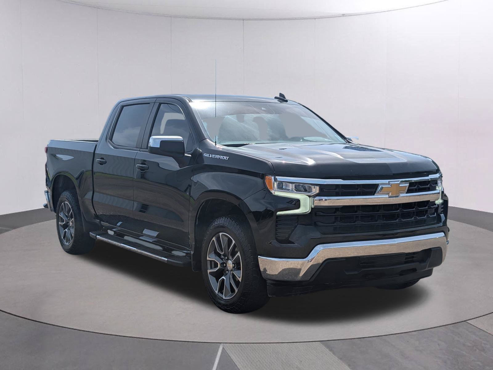 Used 2022 Chevrolet Silverado 1500 LT RWD image 9