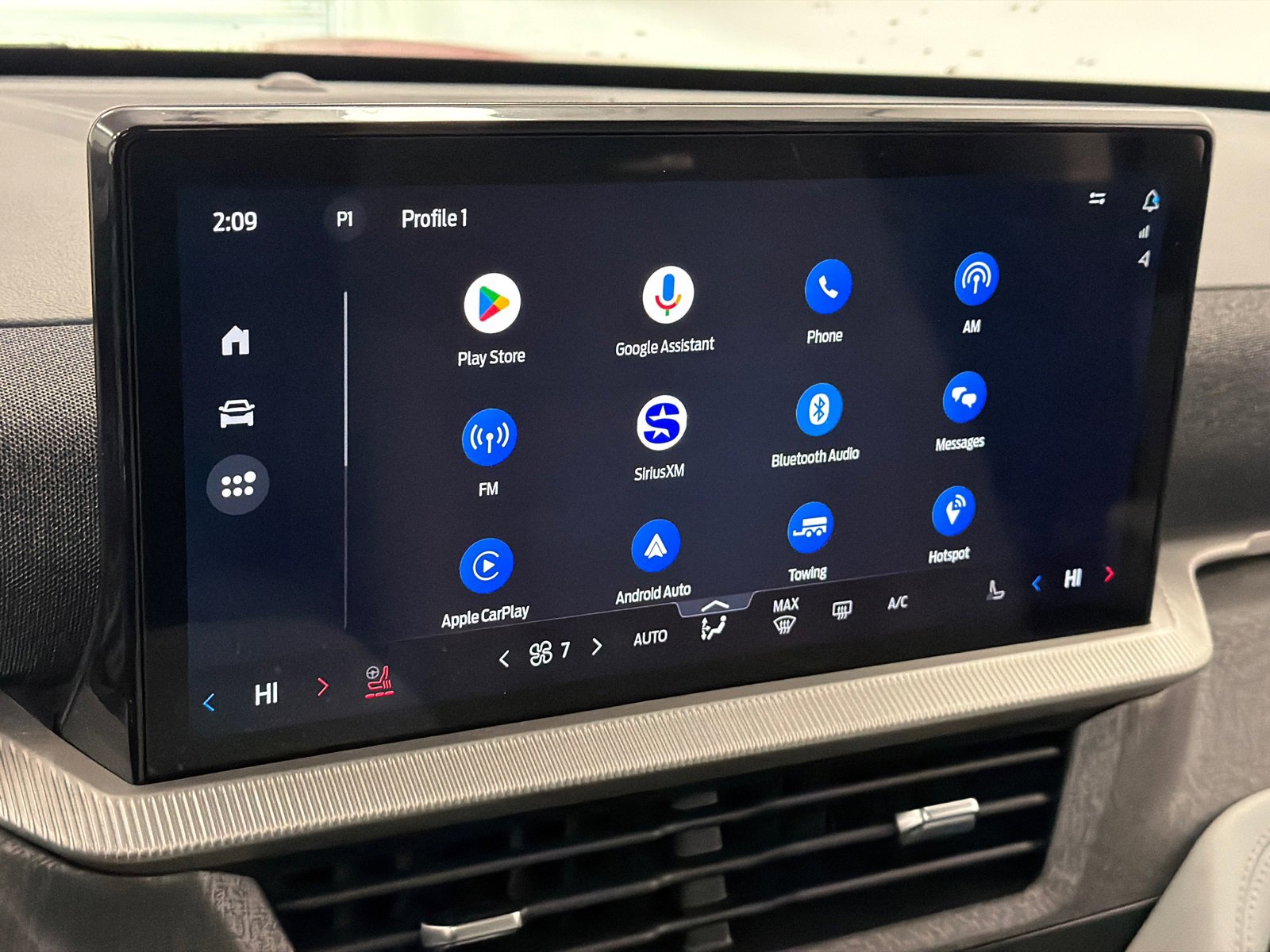 Used 2025 Ford Explorer Platinum w/ Ultimate Package image 27