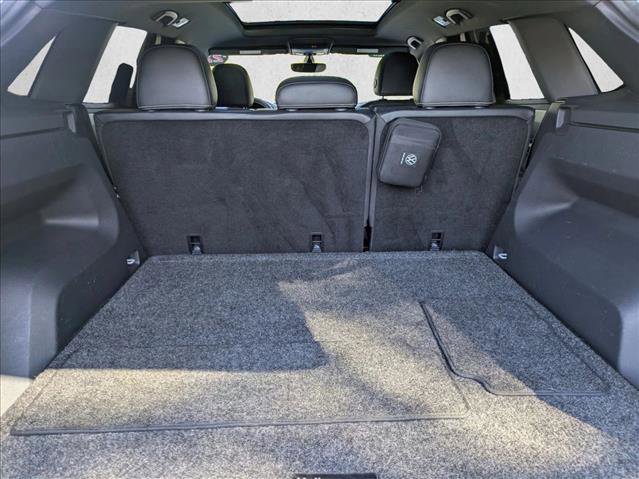 Used 2022 Volkswagen Atlas Cross Sport SE w/ Panoramic Sunroof Package image 6