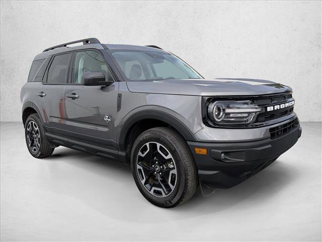 Used 2023 Ford Bronco Sport Outer Banks image 3