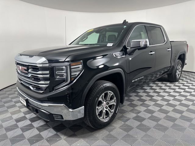 Used 2024 GMC Sierra 1500 SLT AWD/4WD image 5