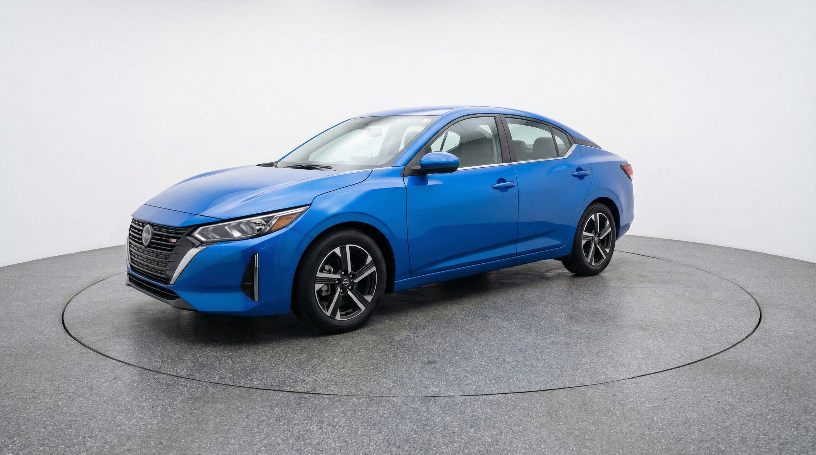 Used 2025 Nissan Sentra SV image 3