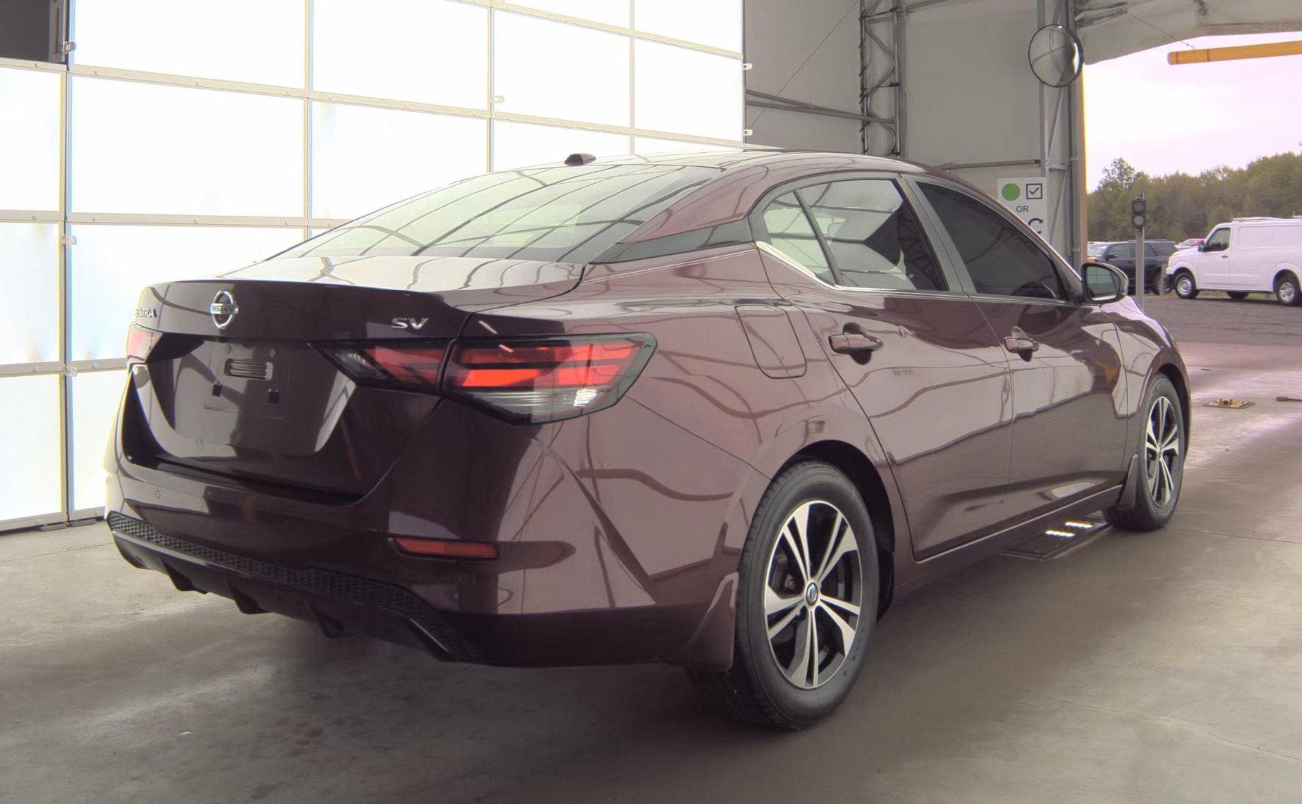Used 2020 Nissan Sentra SV FWD image 3