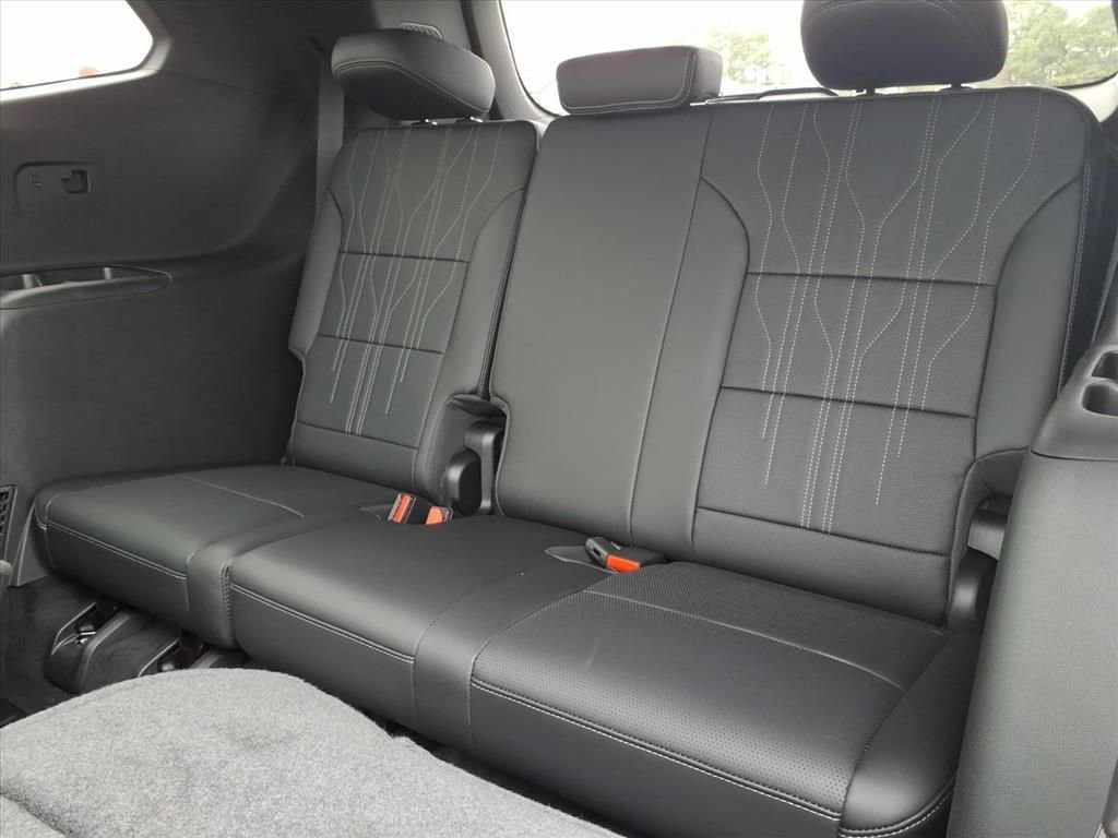 New 2026 Buick Enclave Avenir image 14