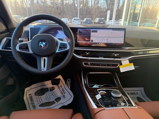 New 2026 BMW X7 M60i w/ Climate Comfort Package image 12