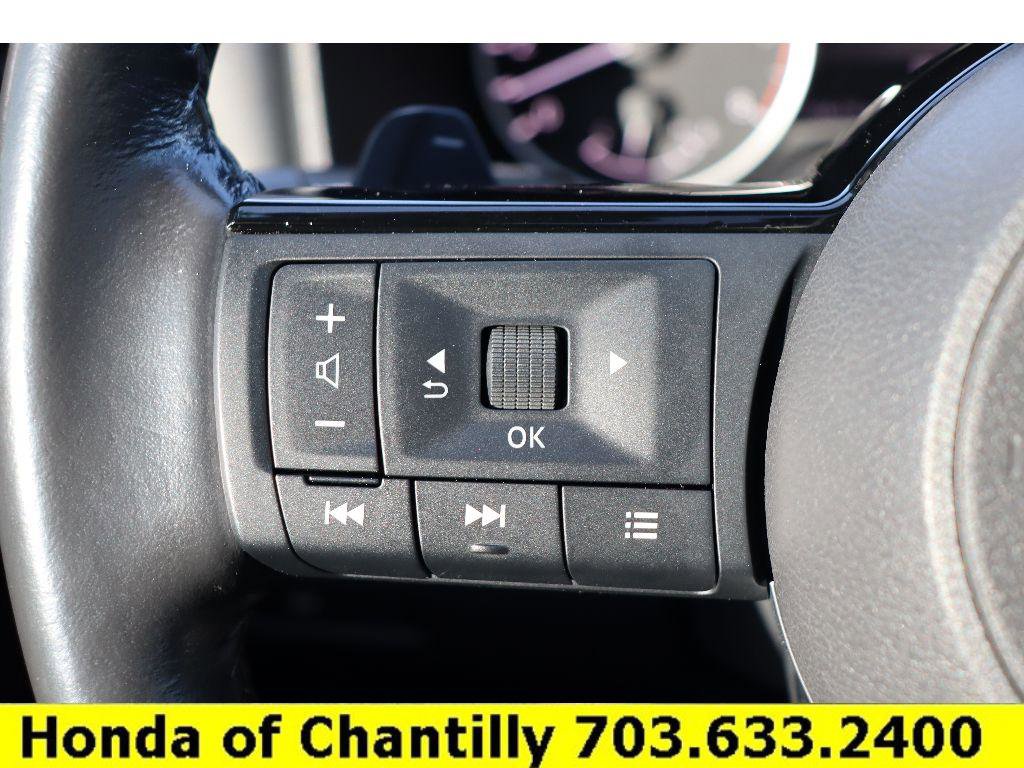 Used 2023 Nissan Rogue SV w/ SV Premium B Package image 10