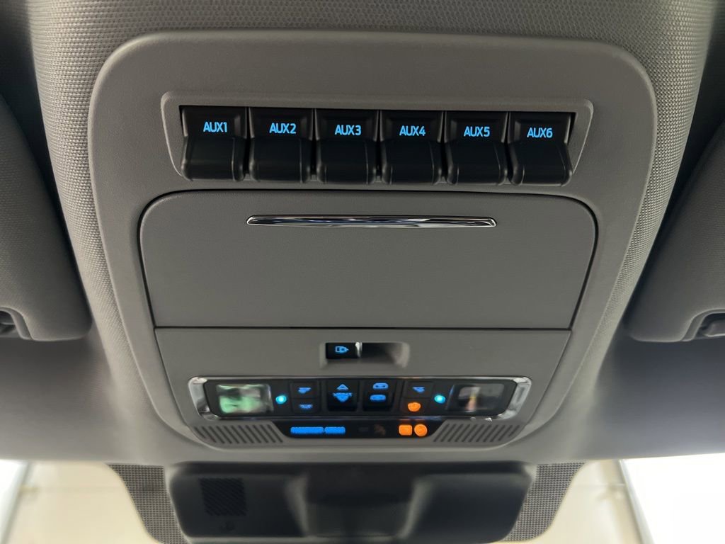 New 2026 Ford F350 Lariat w/ Black Appearance Package image 28