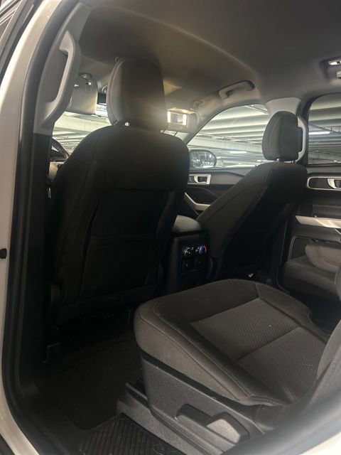 Used 2022 Ford Explorer XLT image 5