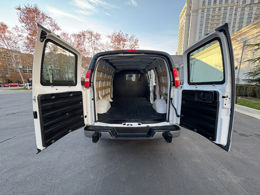 Used 2024 Chevrolet Express 2500 Work Van w/ Driver Convenience Package image 18