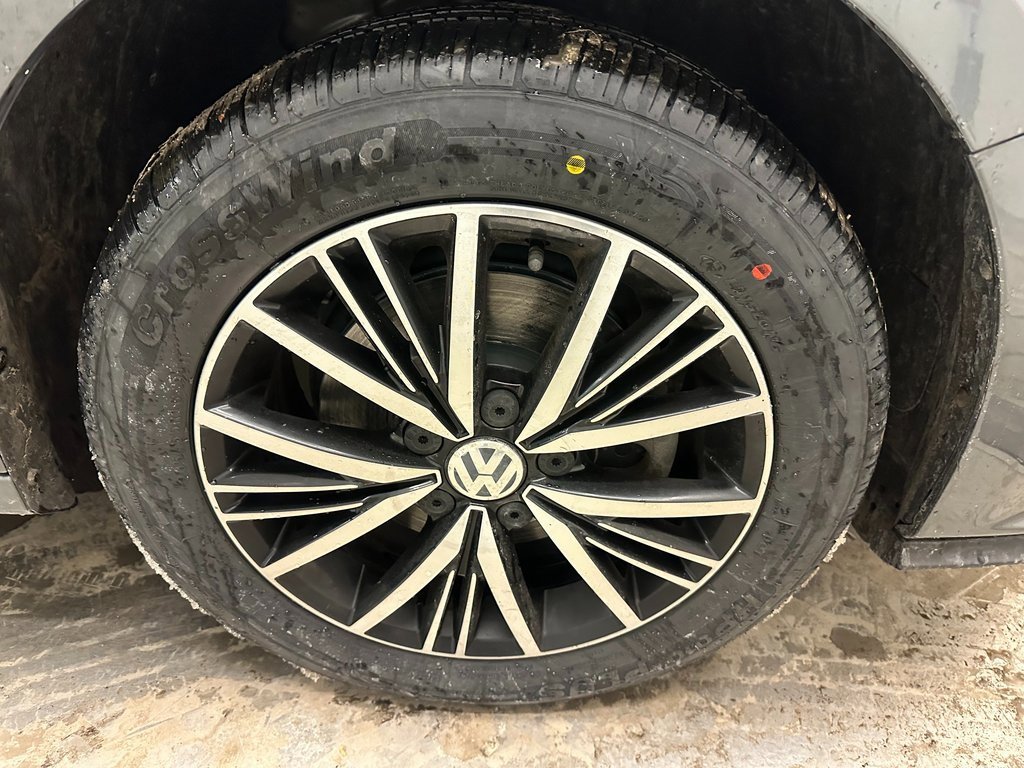 Used 2018 Volkswagen Jetta Wolfsburg Edition image 28